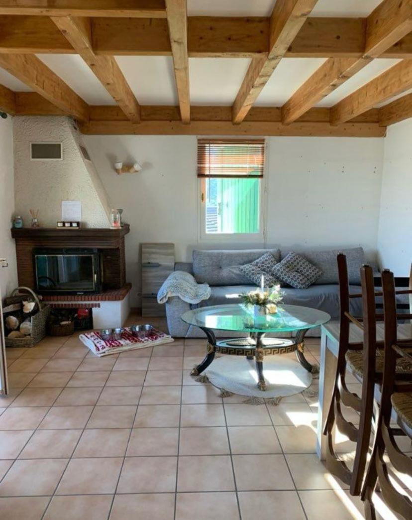 Maison De Montagne Au Bord Du Lac Le Sauze-du-lac Luaran gambar